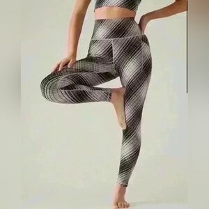 EUC Athleta Legging Salutation Stash Textured Tight Plaid Black White Small